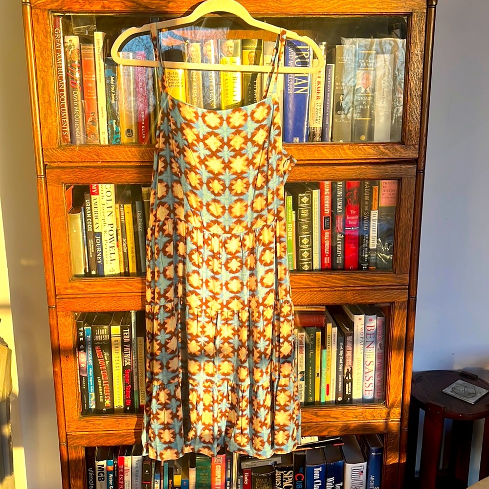 Beautiful summer dress, size 12. Worn once